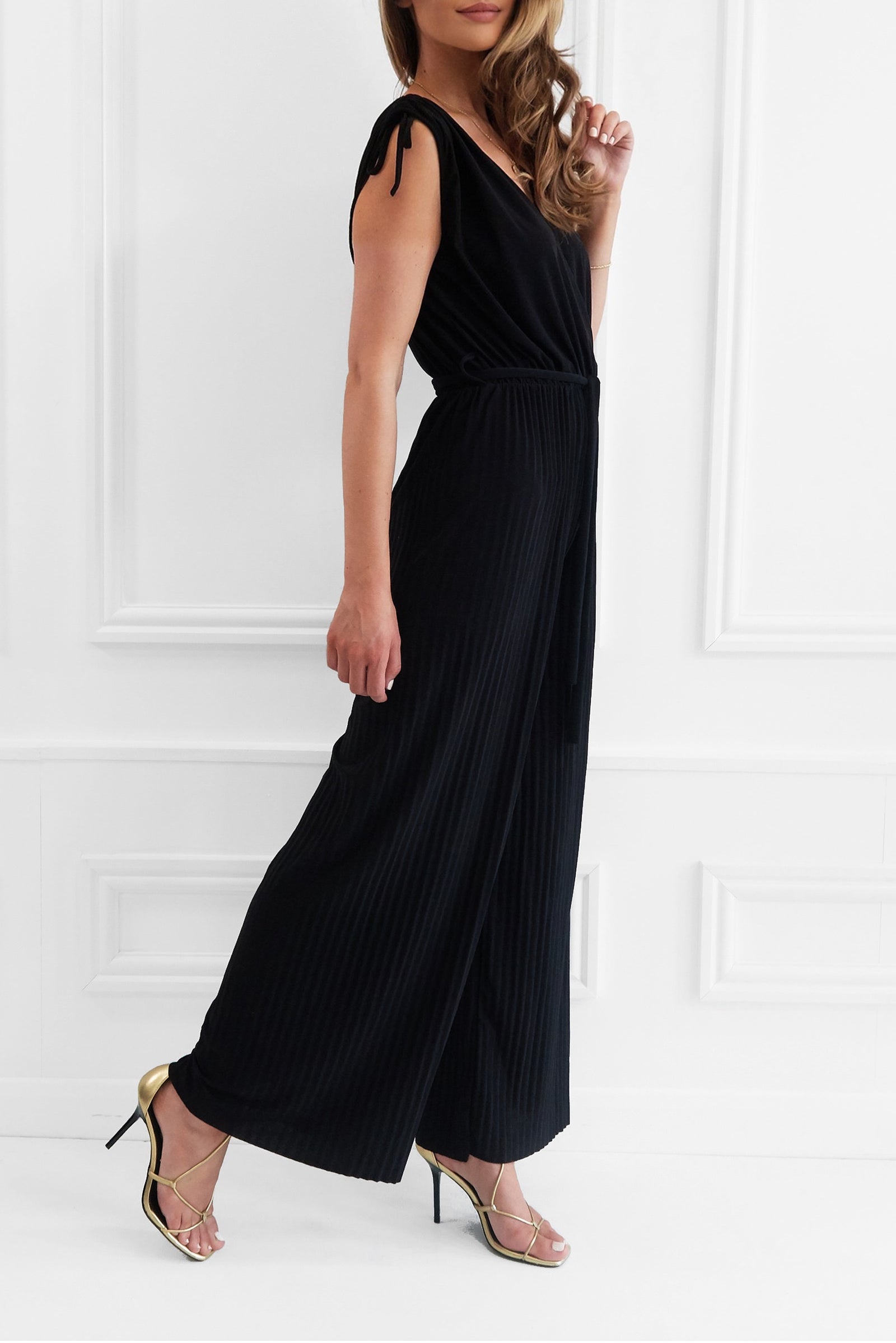 HONOR GOLD KRIS BLACK WIDE PLEATED LEG JUMPSUIT WITH FABRIC BELT Honor Gold